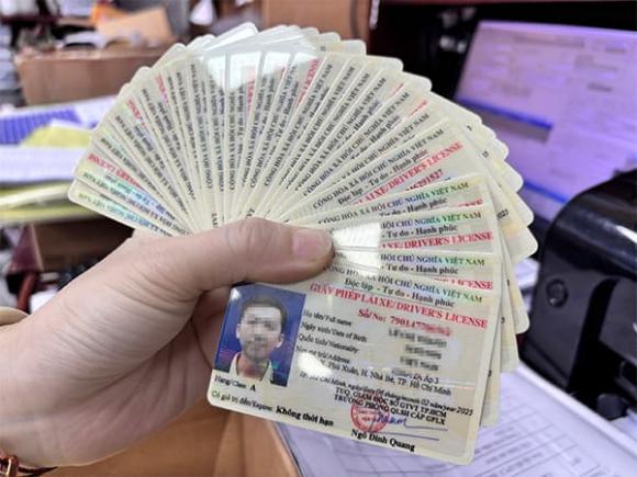 giấy phép lái xe, đổi bằng lái xe thẻ PET