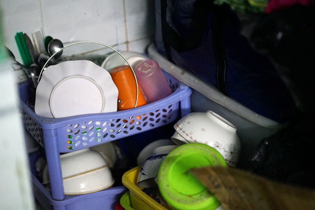 Phía sau đôi bàn tay "hai màu" của người mẹ shipper: "Lúc anh ấy mất, chị mang bầu 2 tháng…" - Ảnh 6. Phía sau đôi bàn tay "hai màu" của người mẹ shipper: "Lúc anh ấy mất, chị mang bầu 2 tháng…" - Ảnh 6.