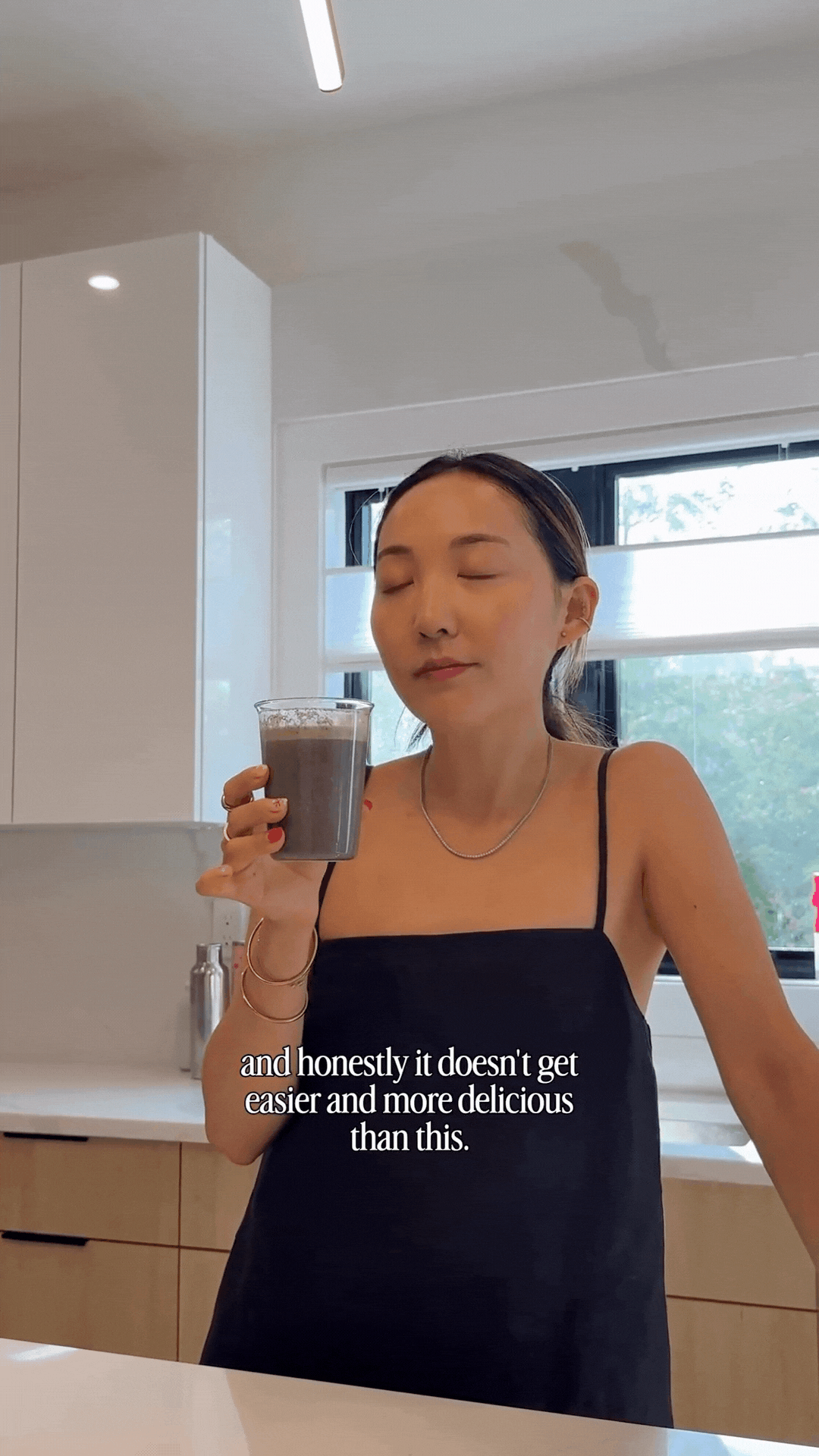 Mẹ tôi rất chăm uống loại nước màu đen này và không có một sợi tóc bạc nào ở tuổi 60, tóc còn bóng đẹp - Ảnh 5.