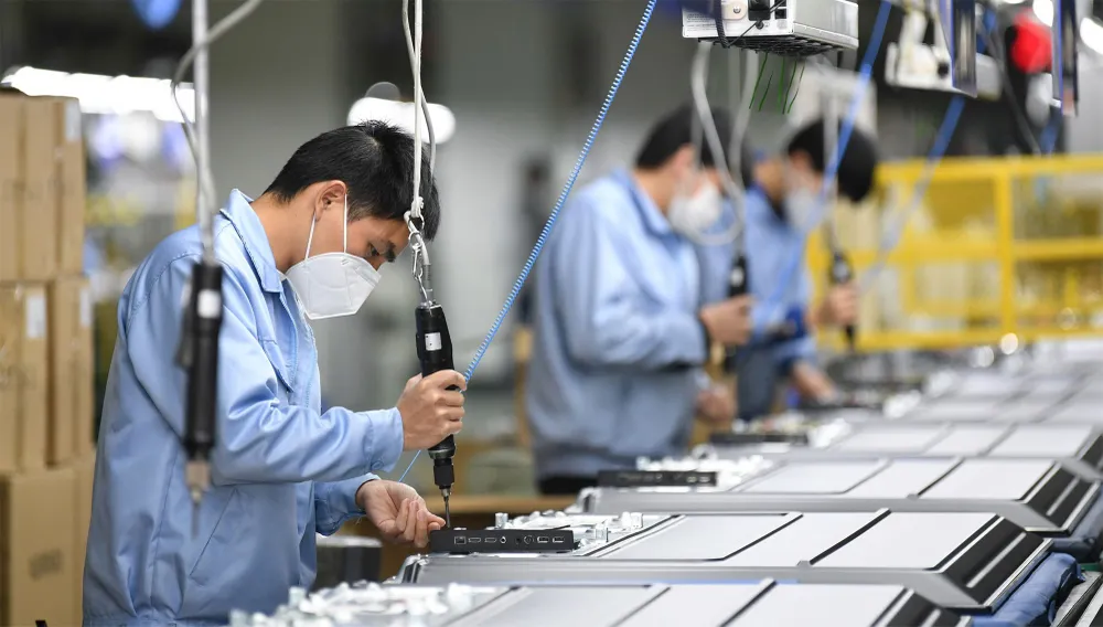 Ủy ban Thường vụ Quốc hội thông qua điều chỉnh mức giảm trừ. Ảnh: VGP Thuế thu nhập cá nhân