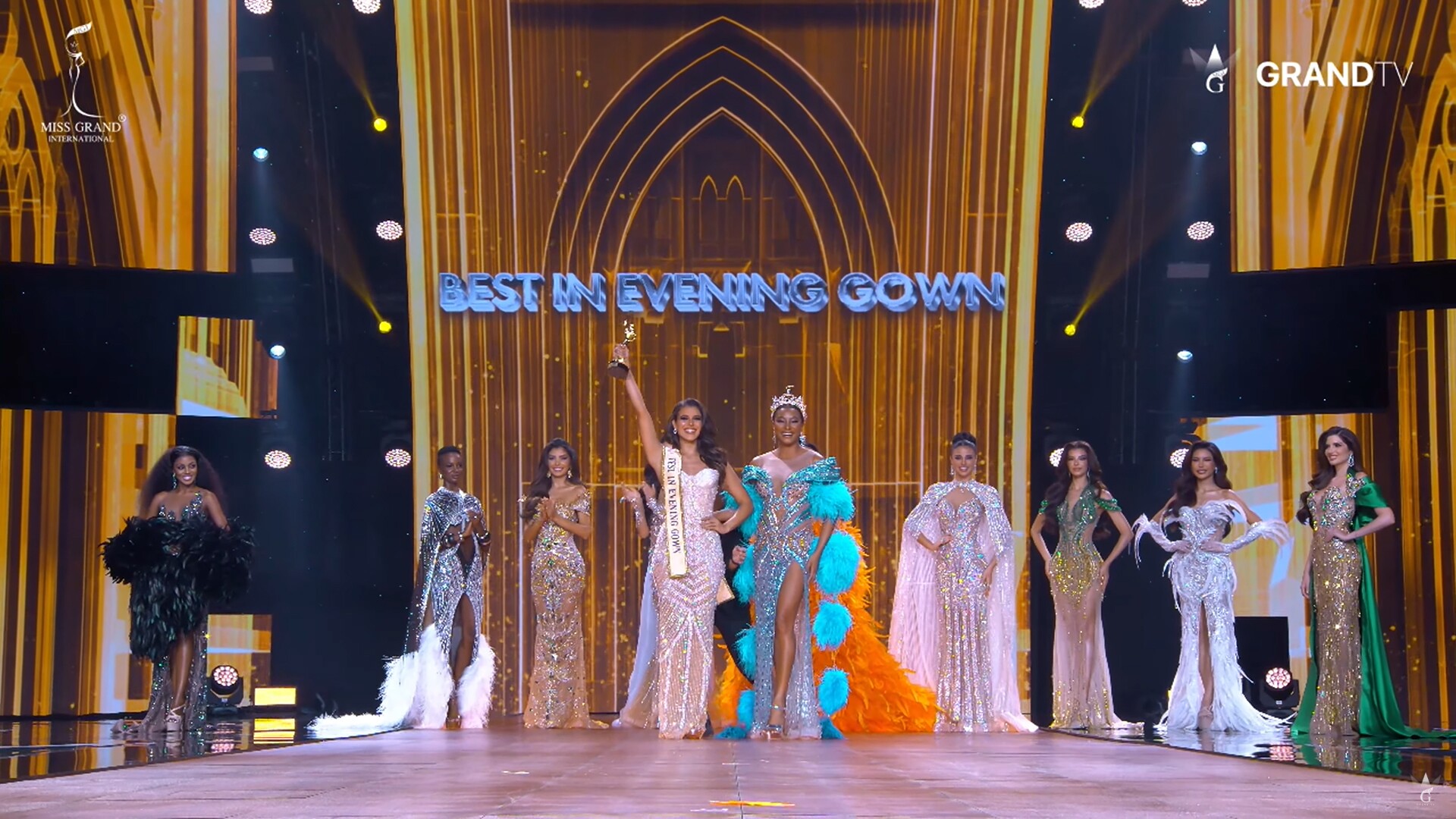 Miss Grand Mexico thắng giải Best Evening Gown Award