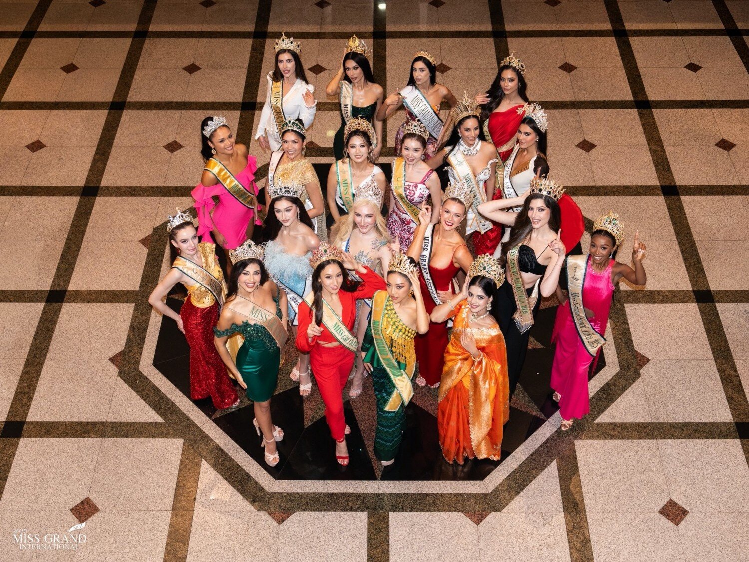 Dàn thí sinh tại Miss Grand International.