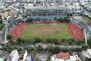 Điều chỉnh các sổ đỏ tại sân vận động Chi Lăng từ đất ở thành đất có thời hạn 50 năm