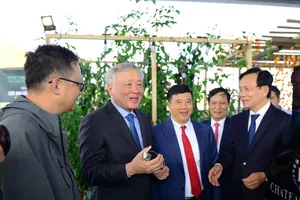 Lâm Đồng không chỉ có hoa, rau mà còn là cảng biển, cao tốc để mời gọi đầu tư