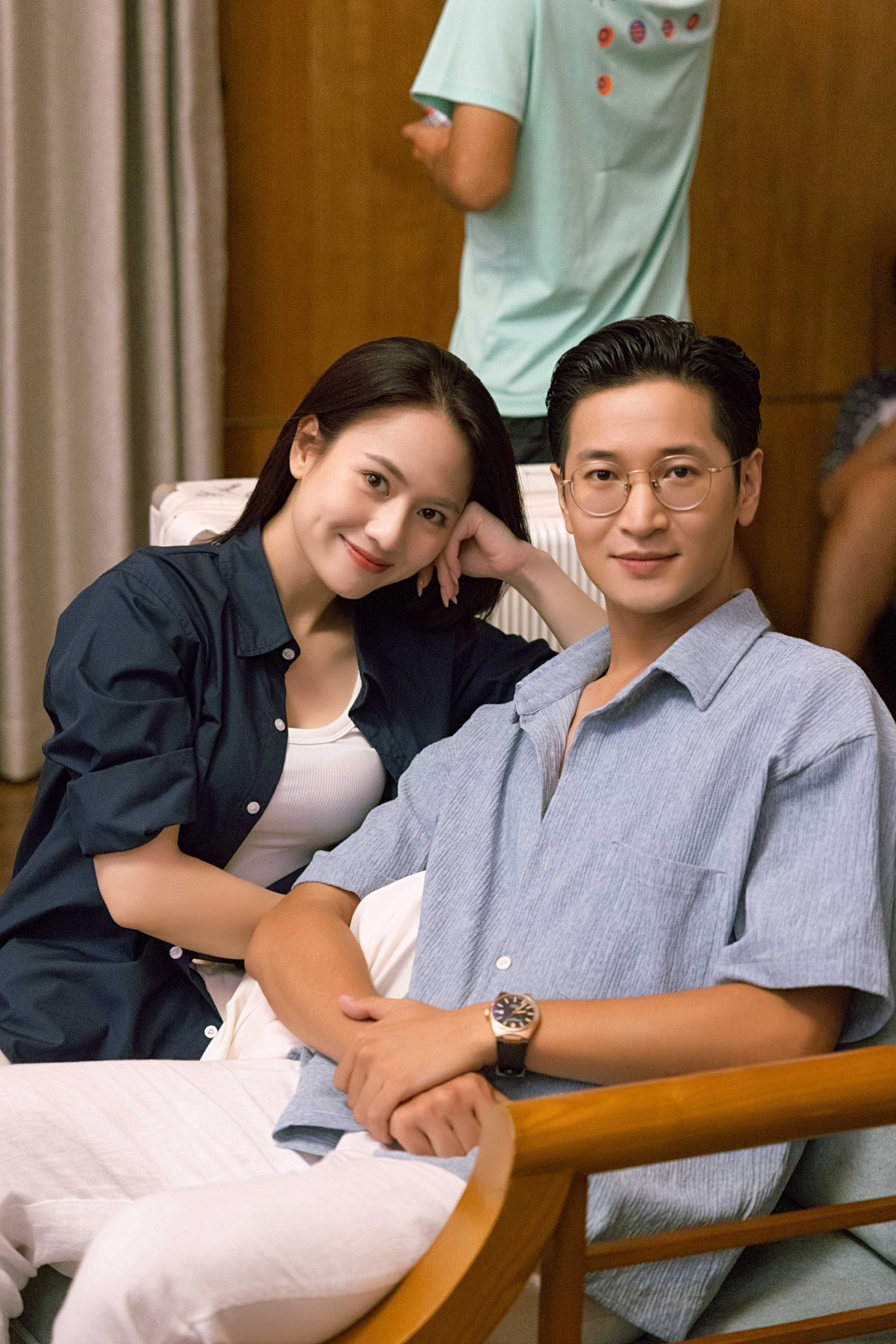 Vbiz có cặp đôi bí mật kết hôn 4 năm mà không ai biết, nhà gái đẹp đến nỗi cả nước cấm dao kéo - Ảnh 7.