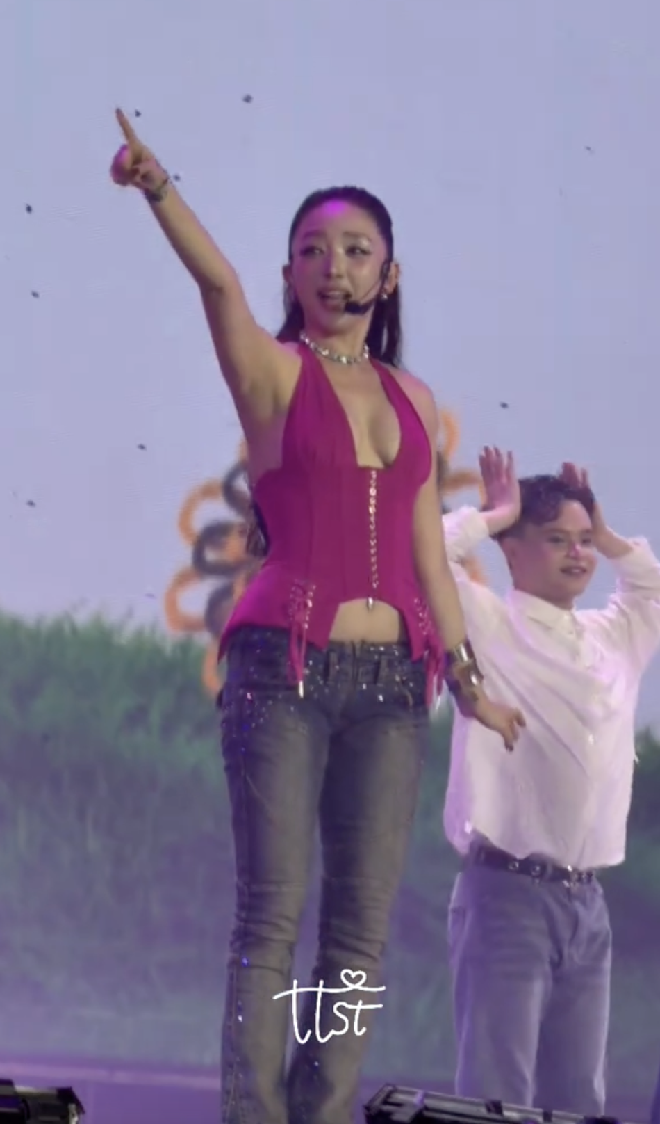 Tóc Tiên mặc xấu dữ dội- Ảnh 4.