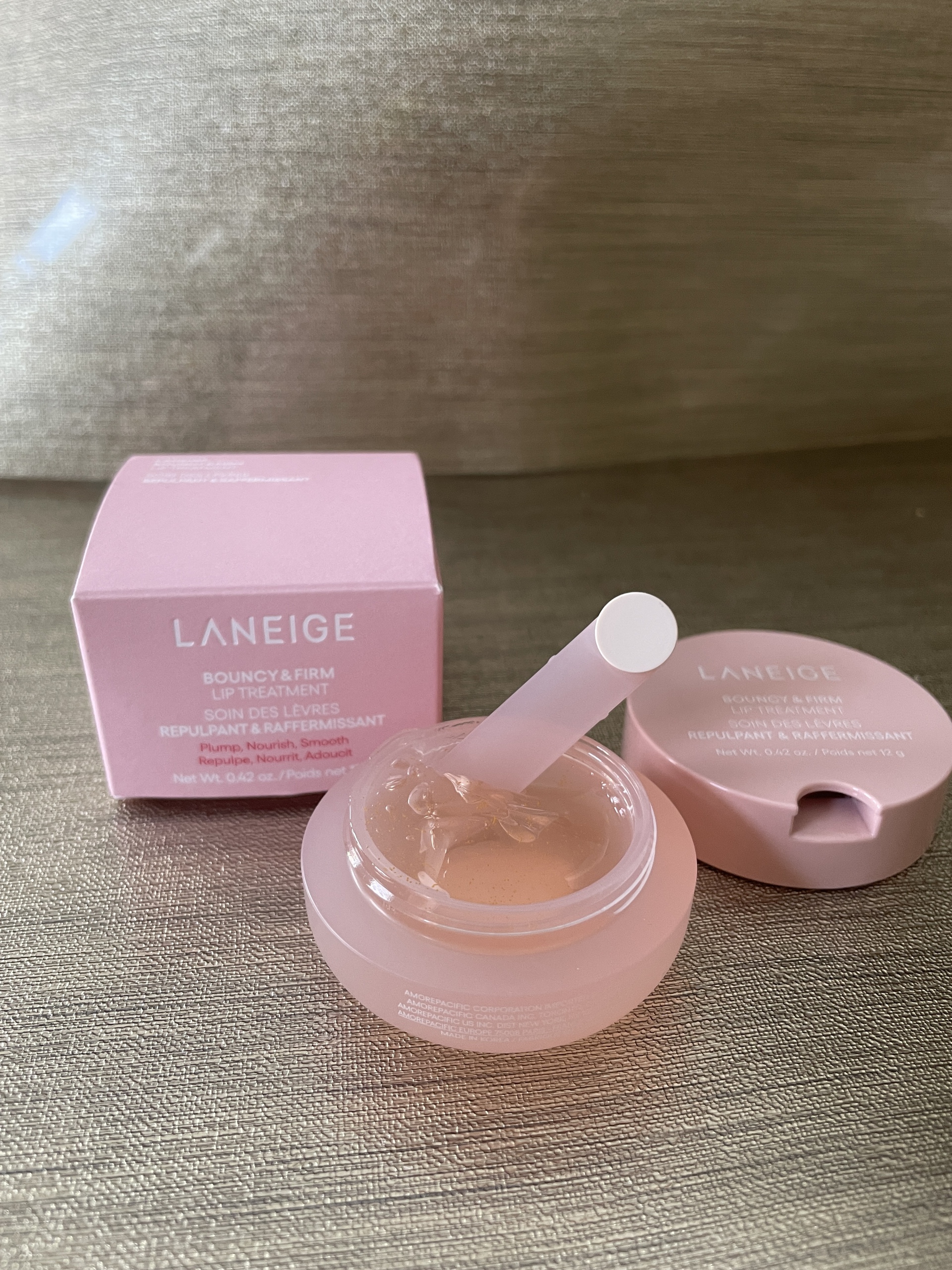 5 son dưỡng làm hồng môi tự nhiên giúp môi luôn căng mọng, mướt mịn - Ảnh 2.