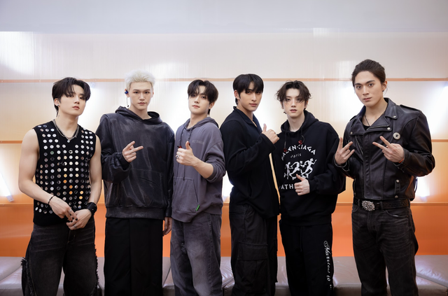 Ca sĩ (S)TRONG Trọng Hiếu: 