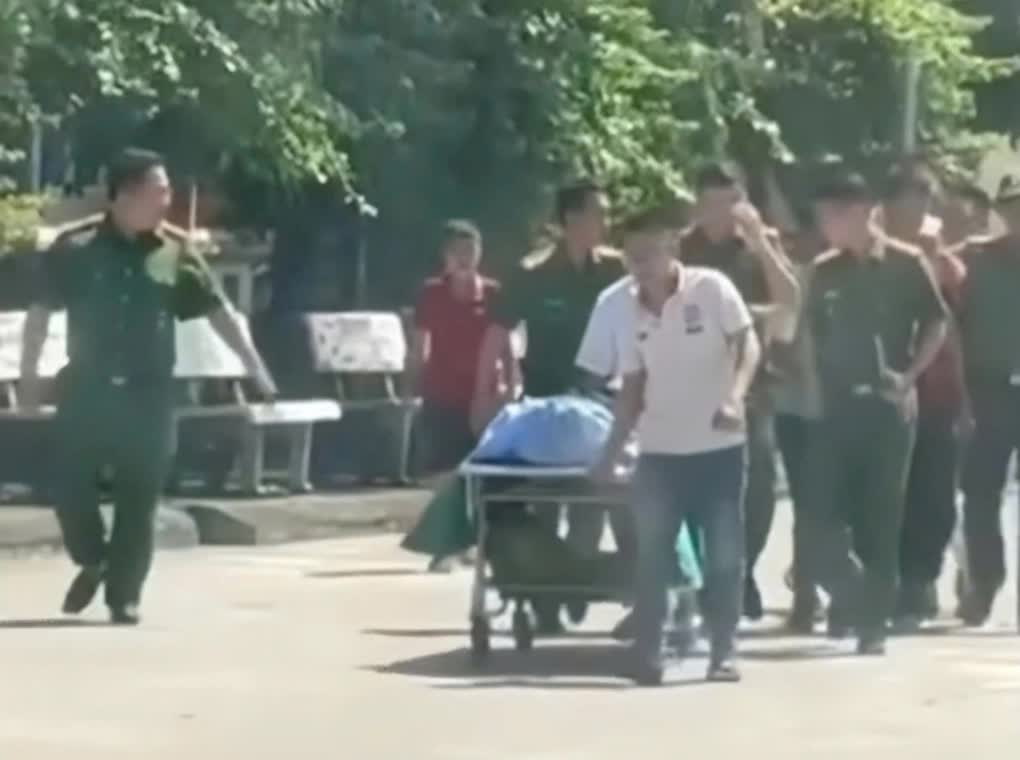 Vụ nam sinh lớp 12 bị bạn cùng trường đâm tử vong: Ranh giới giữa phòng vệ chính đáng và tội danh giết người- Ảnh 2.