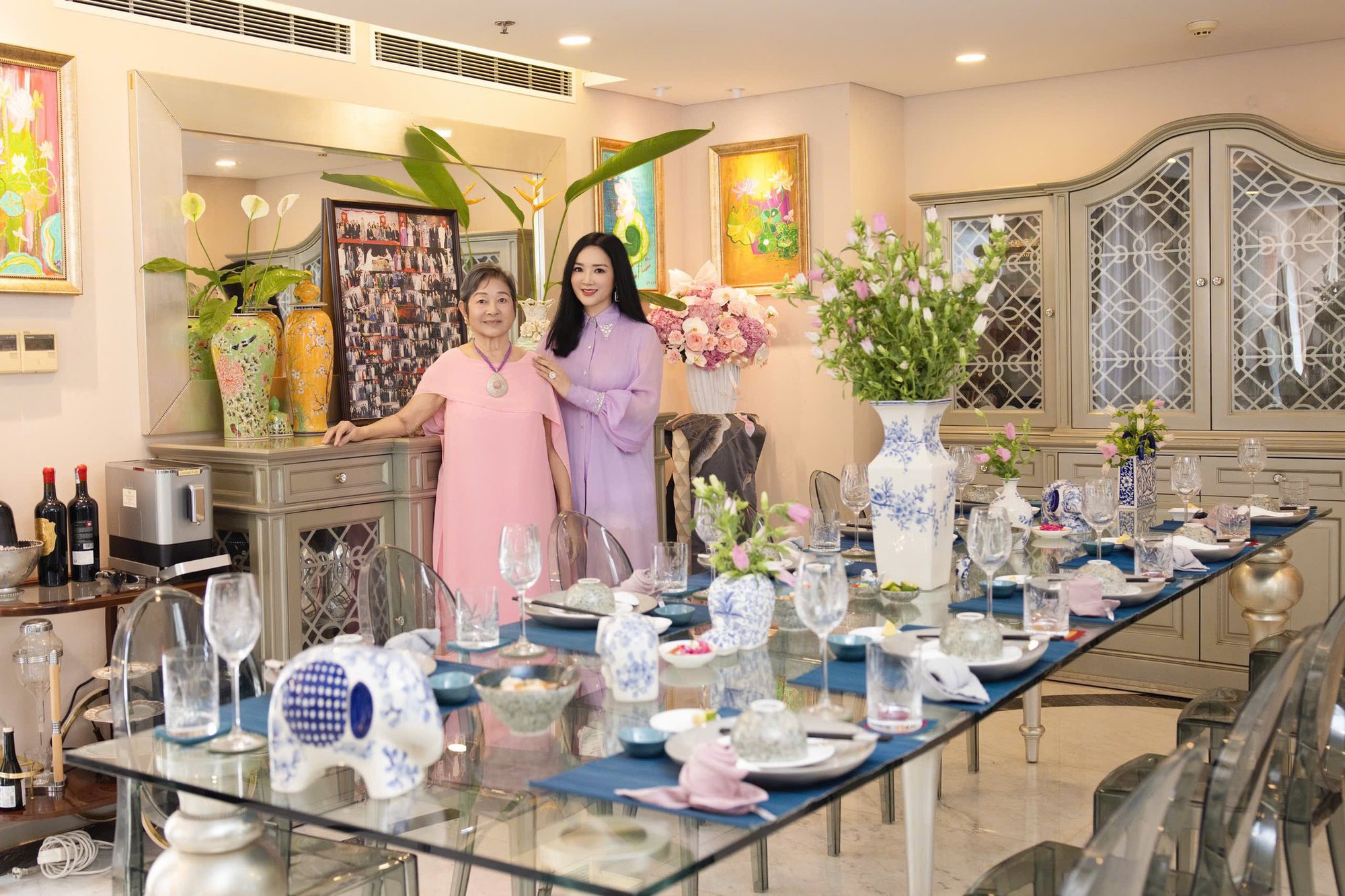 Bên trong biệt thự to như cung điện của người đẹp từng là "bóng hồng" của Chủ tịch một tập đoàn lớn - Ảnh 3.