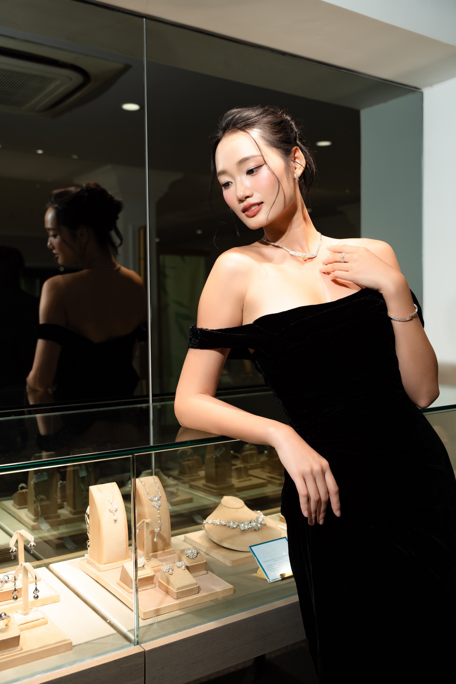 Á hậu Quỳnh Châu bất ngờ hé lộ về đám cưới, sẽ diện 20 trang phục trong ngày cưới - Ảnh 3.