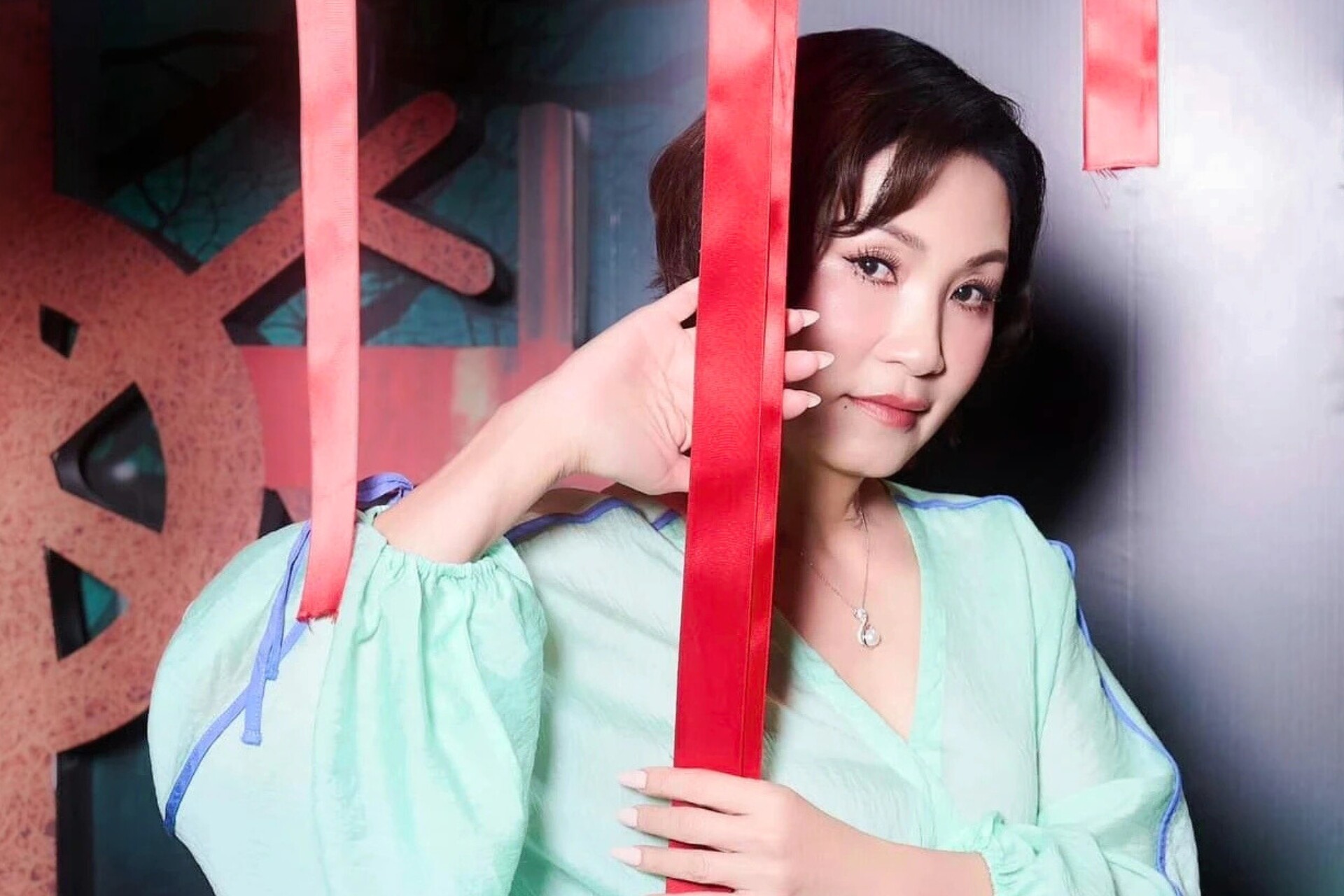 Năm 2025, Hồng Đào góp mặt trong dự án điện ảnh Cục Vàng Của Ngoại.