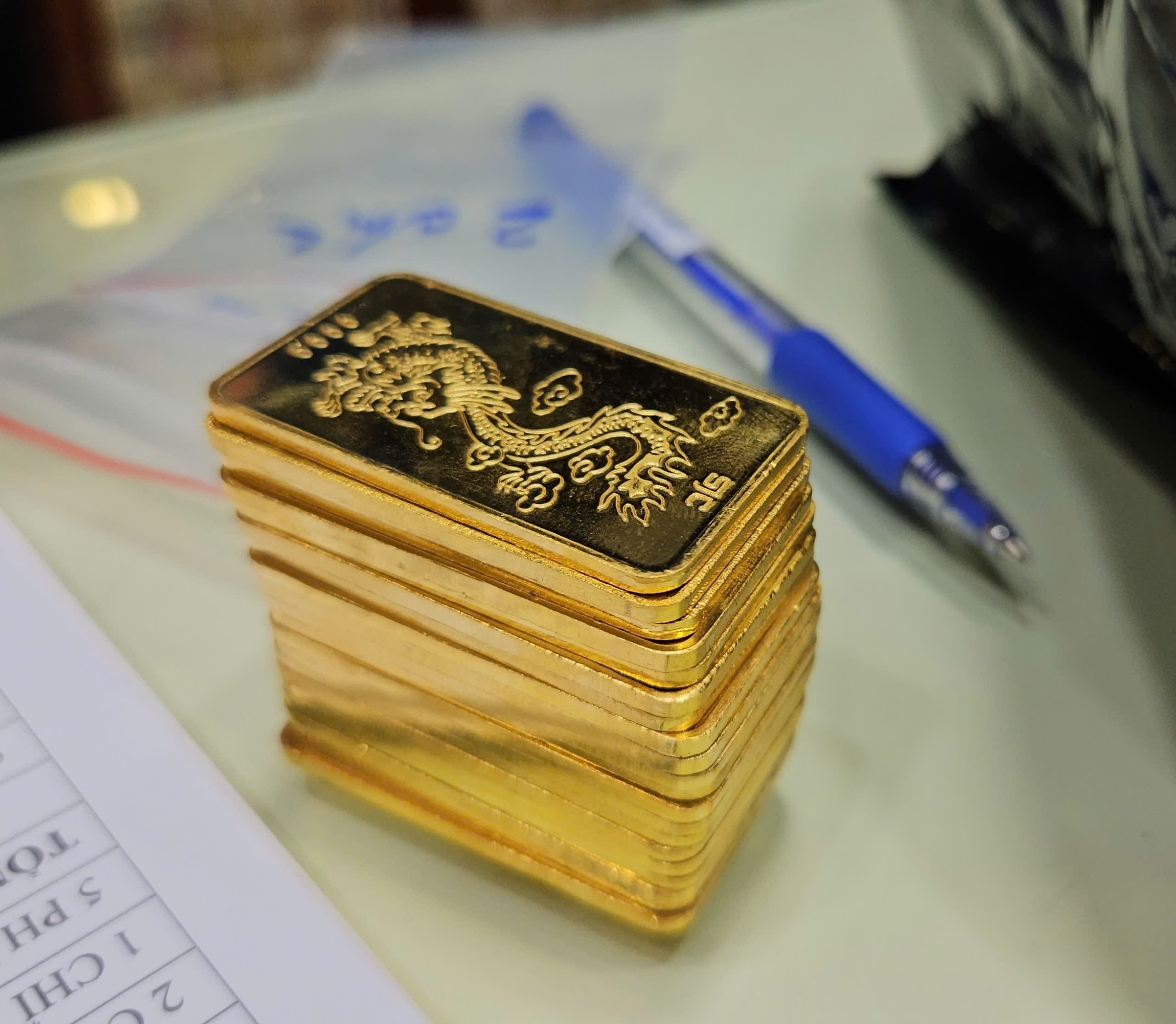 Giá vàng vượt 120 triệu đồng/lượng, nhiều người bán ra chốt lời- Ảnh 5.