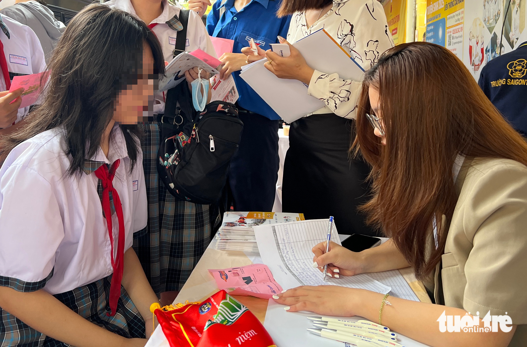 Drama tiêu cực nóng rần rần, phụ huynh đau đầu nóng ruột vì con - Ảnh 2.