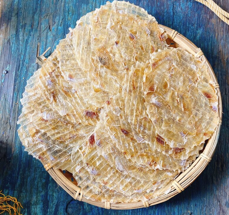 Loài cá tên như thú 4 chân xưa chỉ amp;#34;nhà nghèoamp;#34; mới ăn, nay đem phơi khô lại được giới trẻ cực thích, bán 250.000 đồng/kg - 3