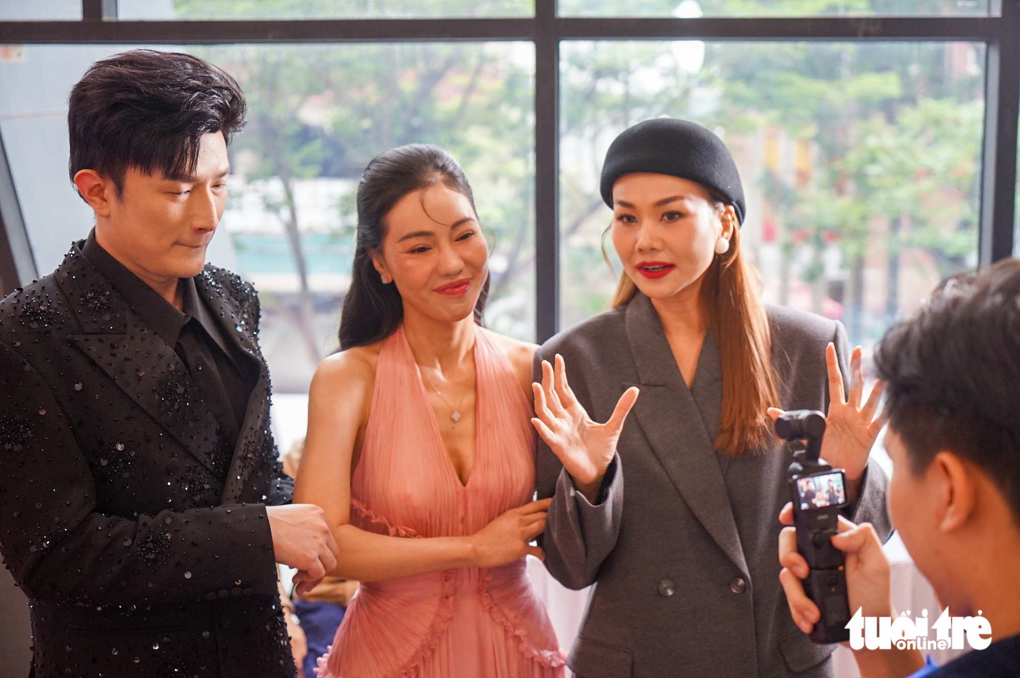 Thí sinh Hoa khôi Sinh viên Việt Nam tự tin mặc trang phục dân tộc vào vòng thi casting - Ảnh 3.