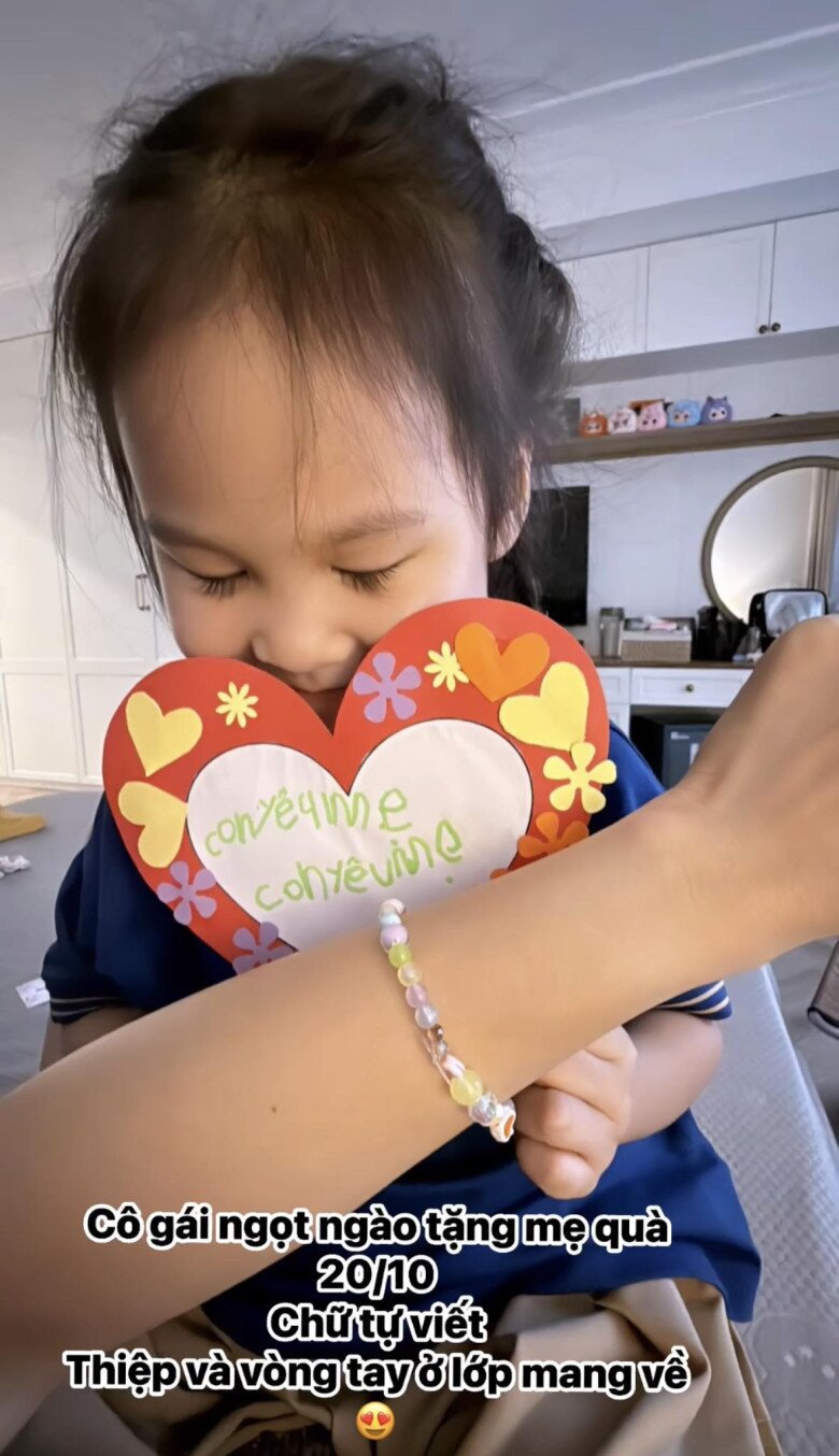 Sao Việt 24h: Á hậu Việt một mình nuôi 5 con nay than amp;#34;nghèo không nuôi nổiamp;#34;, quý tử xin bố giúp - 8