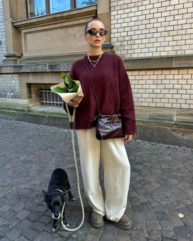 Thu đông 2025, sắc tím đỏ burgundy trở thành tông màu chủ đạo- Ảnh 2.