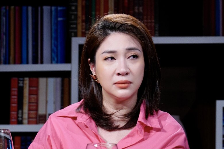 Sau khi ly hôn, Pha Lê và chồng cũ từng nảy sinh nhiều mâu thuẫn.