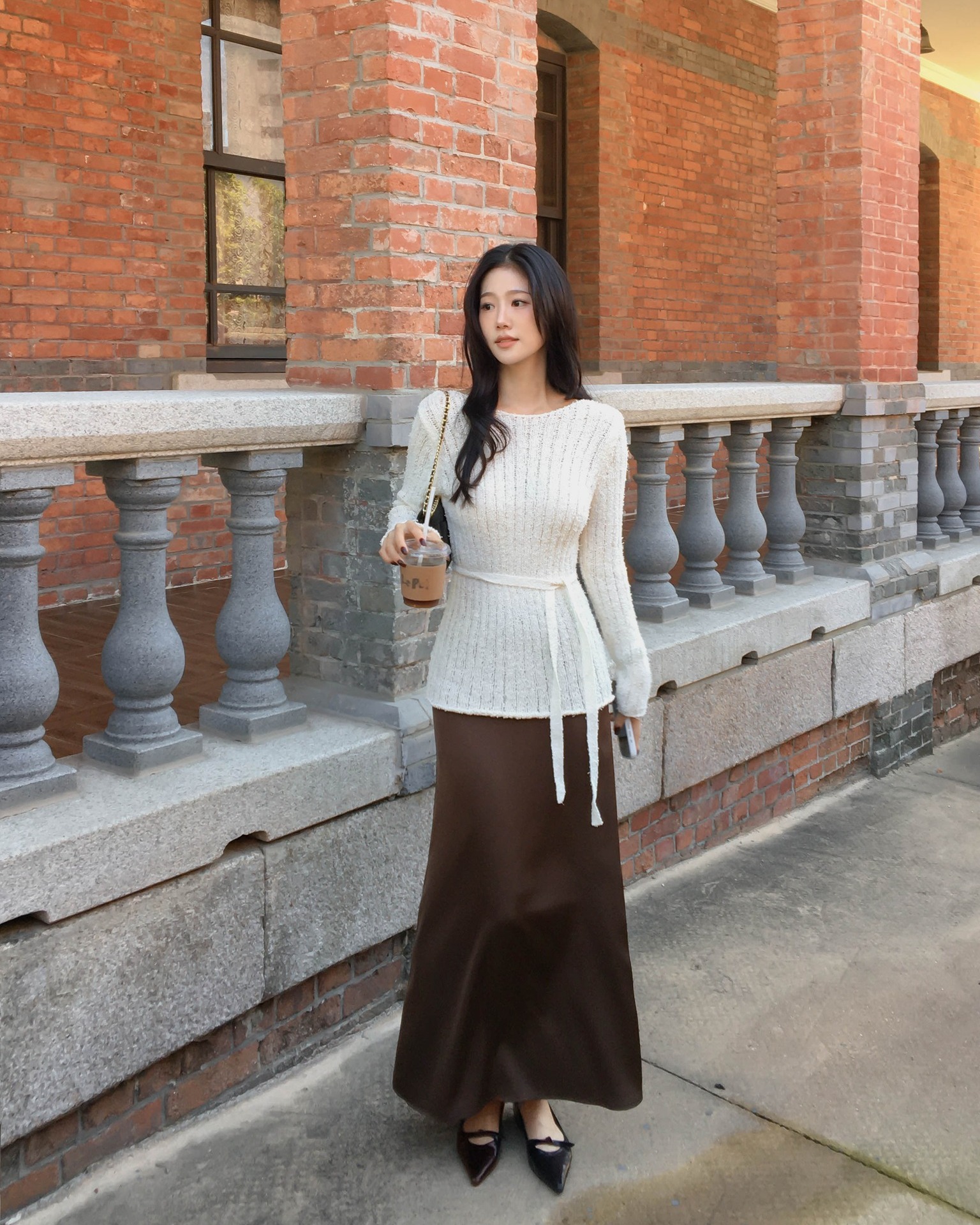 1760963013 898 Mac chan vay 5 ngay 1 tuan toi tim ra