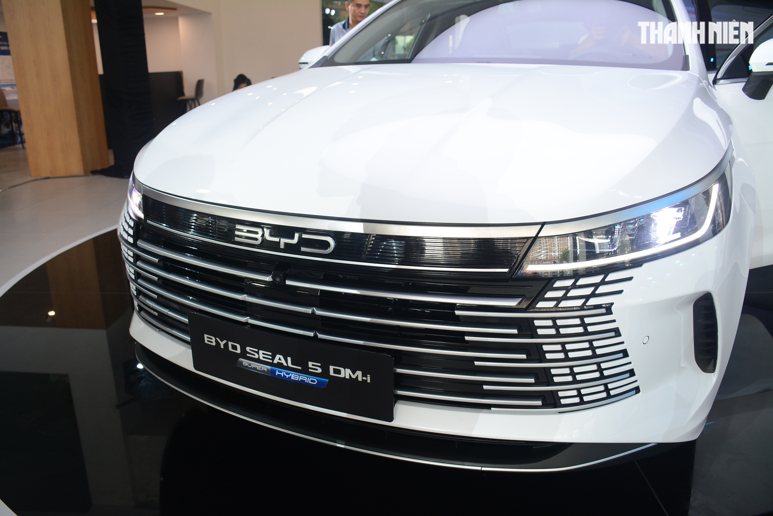 BYD Seal 5 có gì để hấp dẫn khách hàng Việt Nam vốn đang 'chán' xe sedan? - Ảnh 4.