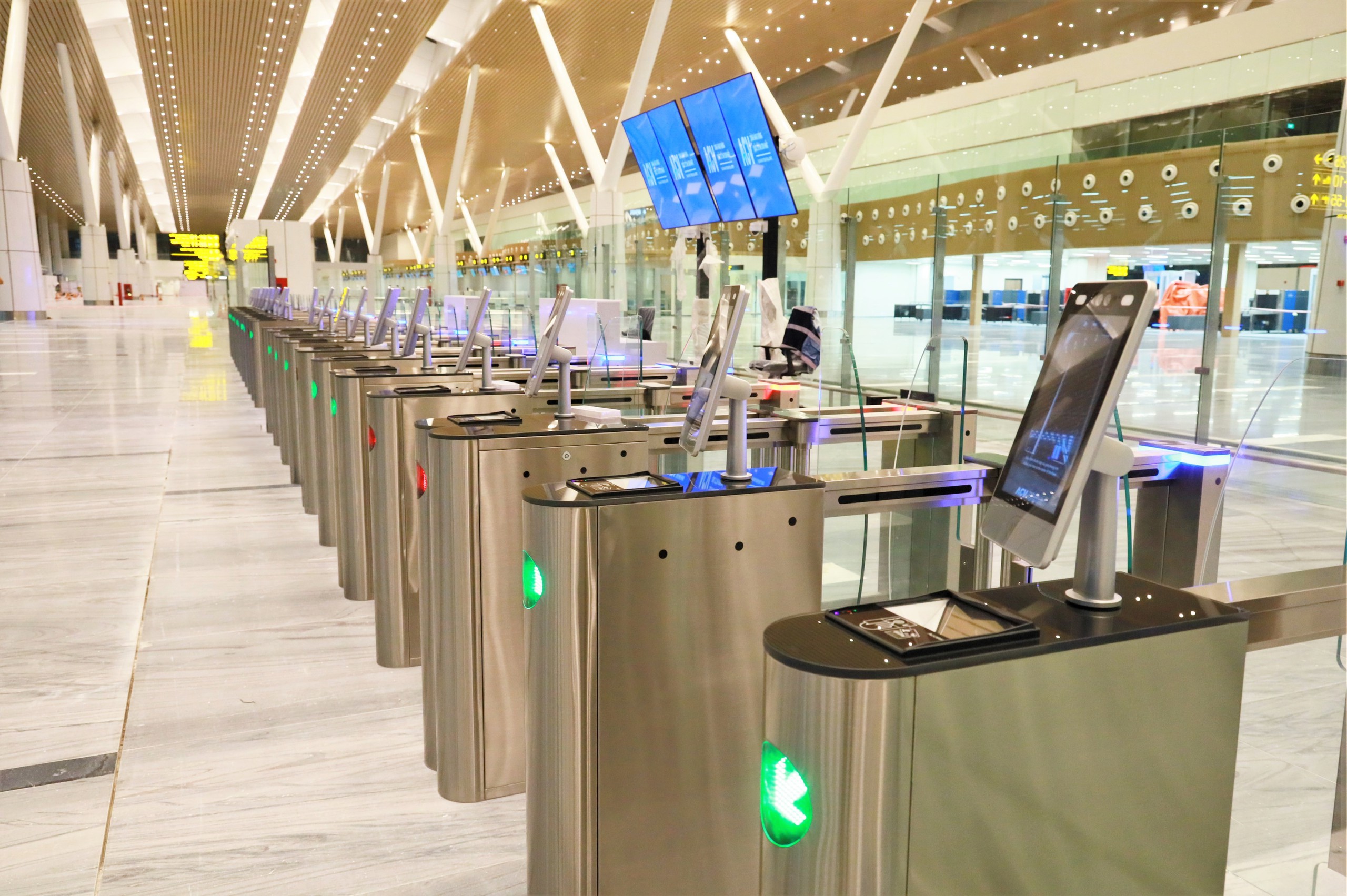 Cận cảnh nhà ga T3 Tân Sơn Nhất và những lưu ý quan trọng - Ảnh 9.