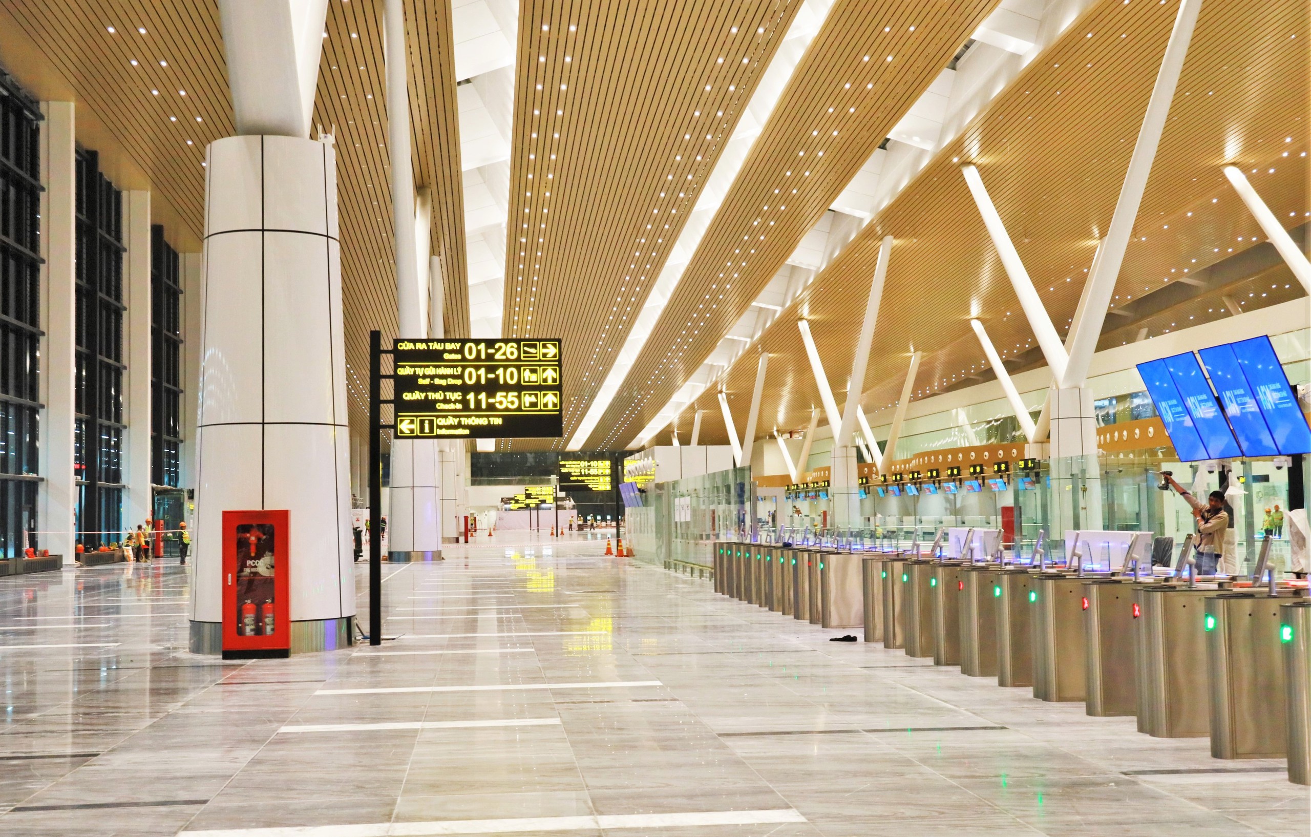 Cận cảnh nhà ga T3 Tân Sơn Nhất và những lưu ý quan trọng - Ảnh 10.