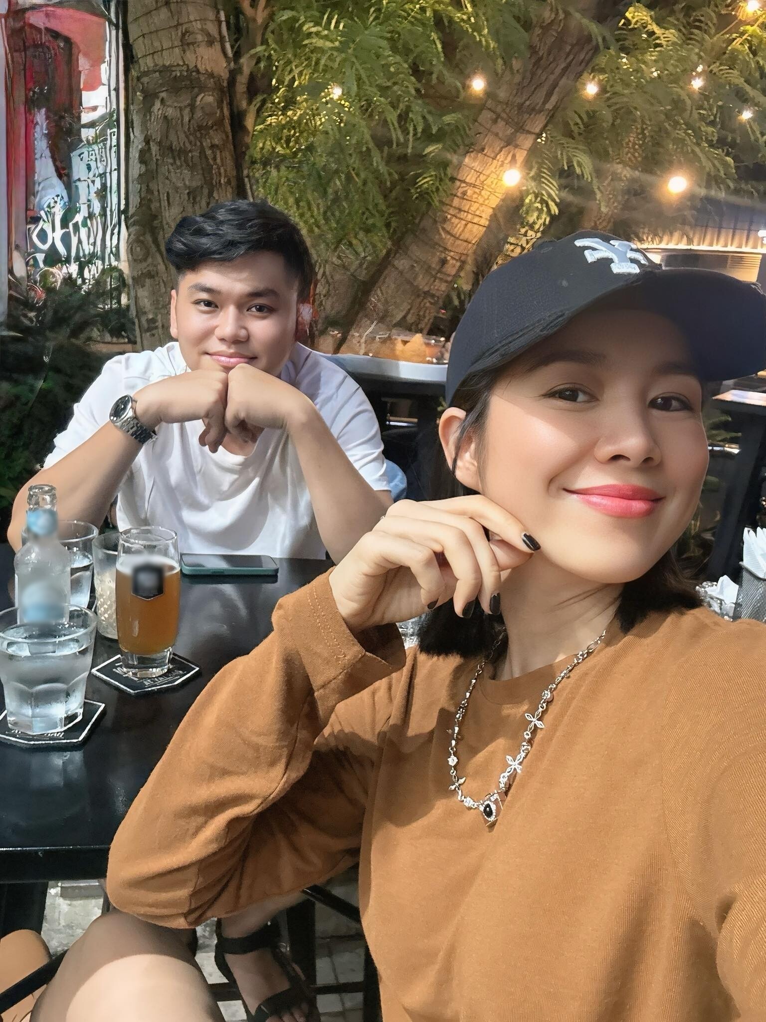 Lê Phương và Trung Kiên luôn dành thời gian hẹn hò riêng lãng mạn.