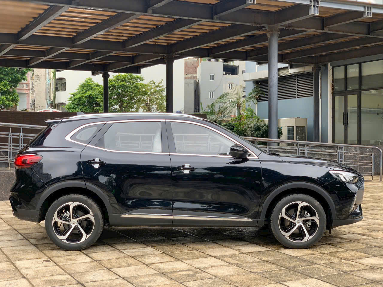 MG HS giảm giá cả trăm triệu đồng, rẻ hơn Xforce, Seltos, Creta - Ảnh 2.