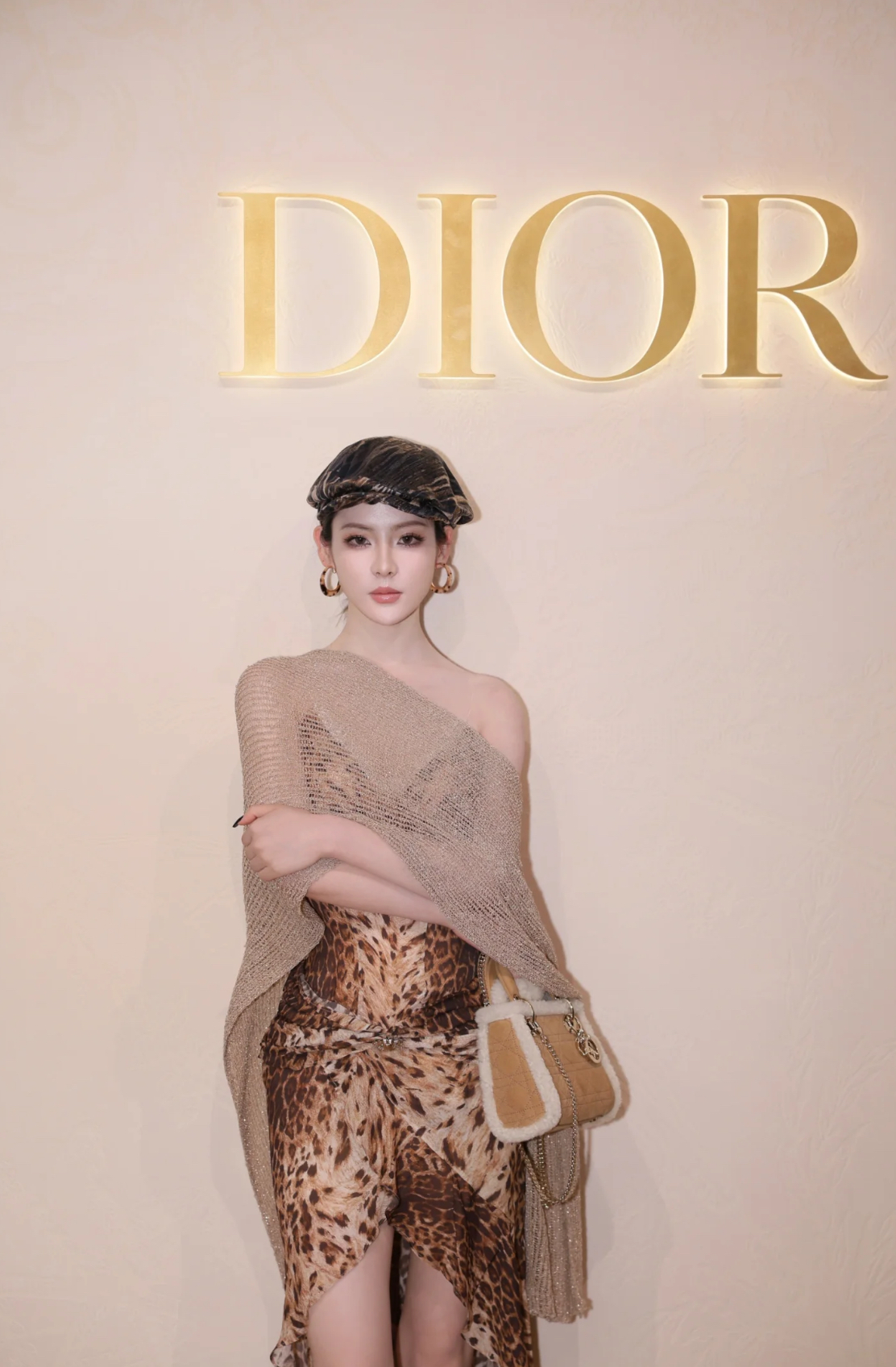 Xuất hiện mỹ nữ là minh tinh của giới hot girl mạng, Lưu Diệc Phi lẫn Baifern bị gọi tên- Ảnh 16.