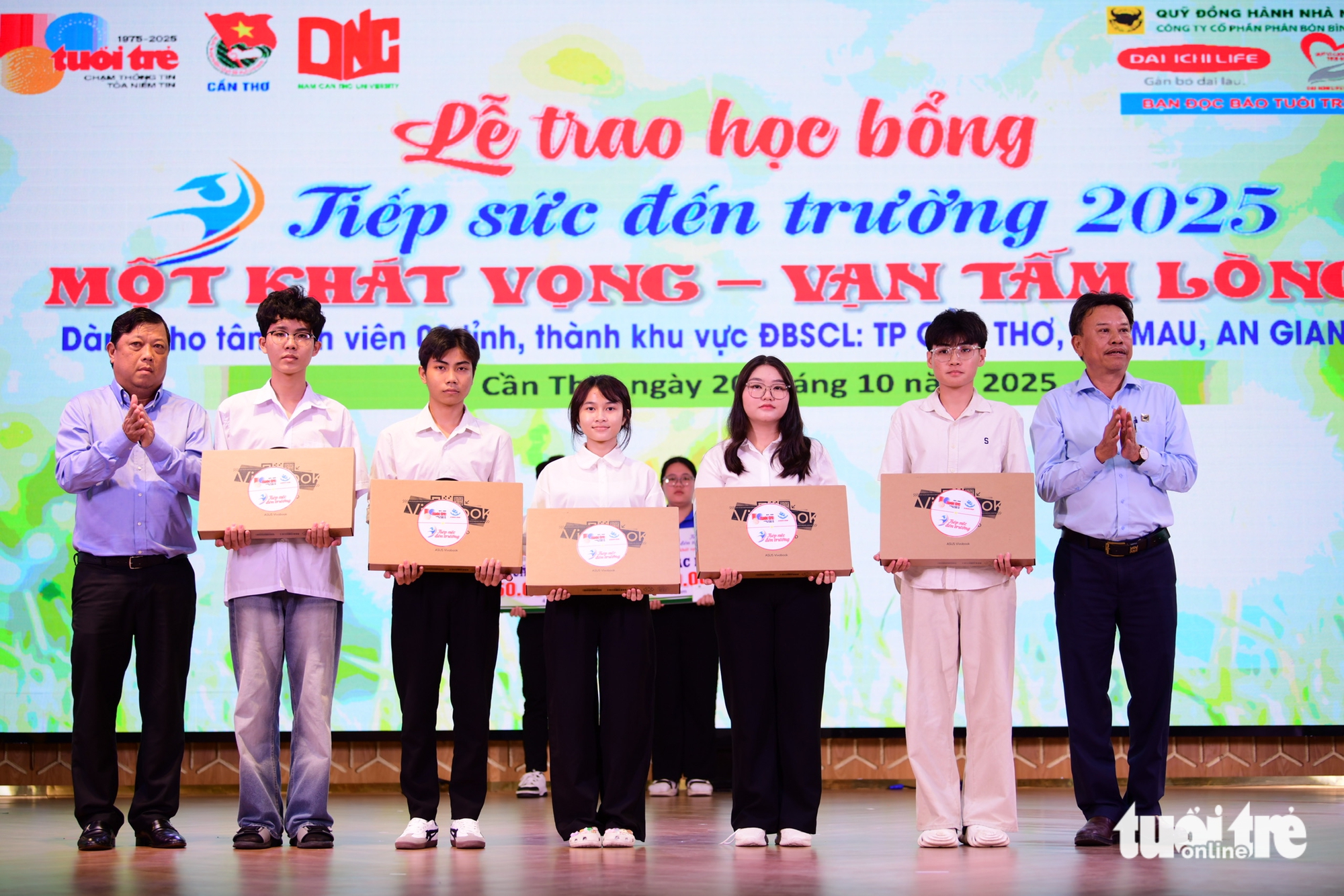 TIẾP SỨC ĐẾN TRƯỜNG - Ảnh 15.