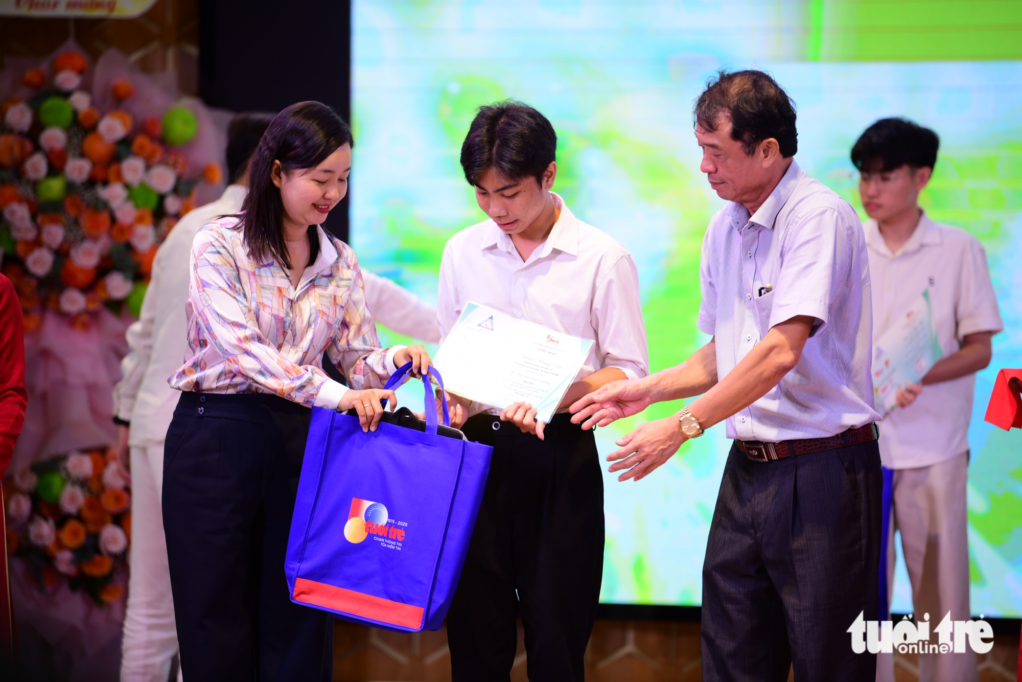 TIẾP SỨC ĐẾN TRƯỜNG - Ảnh 17.