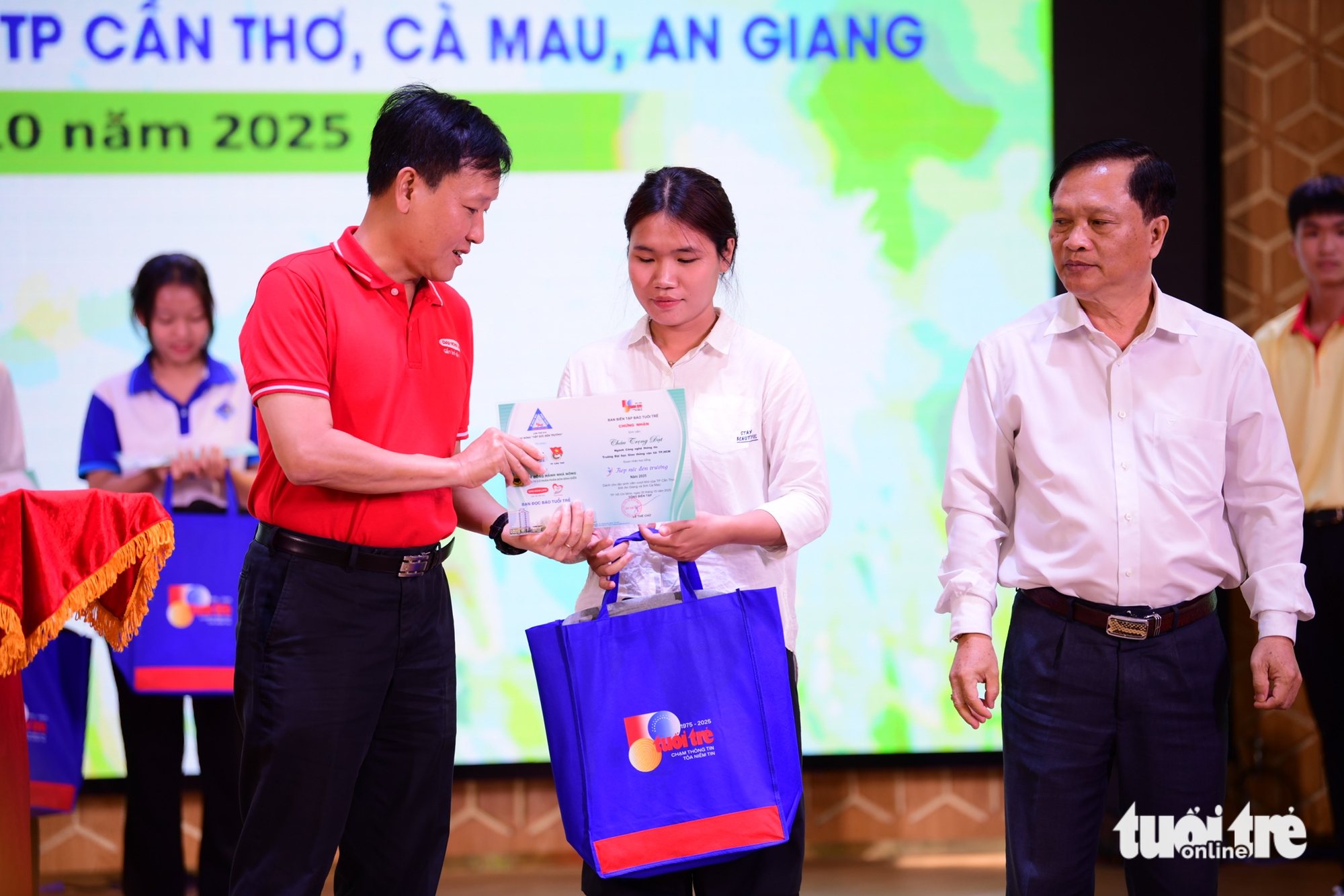 TIẾP SỨC ĐẾN TRƯỜNG - Ảnh 24.