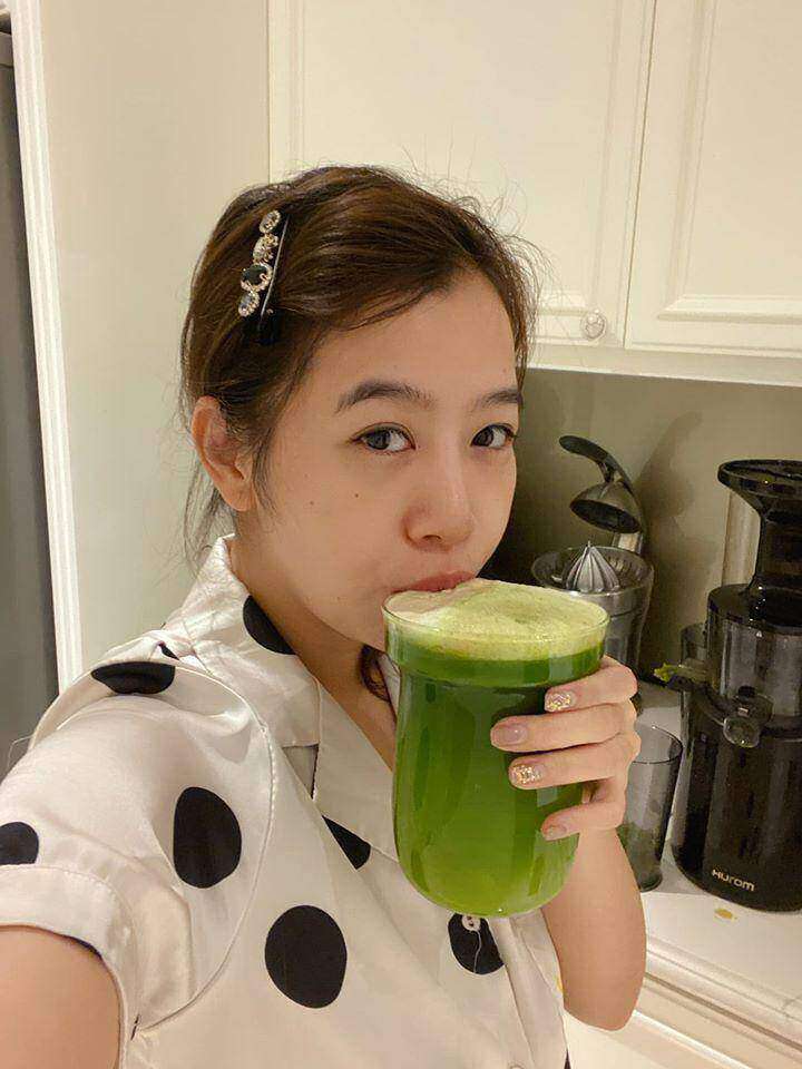 Nhờ lối sống lành mạnh và tinh thần tích cực, Diệp Chi không chỉ giữ được nhan sắc trẻ trung mà còn truyền cảm hứng cho nhiều phụ nữ về cách yêu bản thân và chăm sóc chính mình từ những điều giản dị nhất.