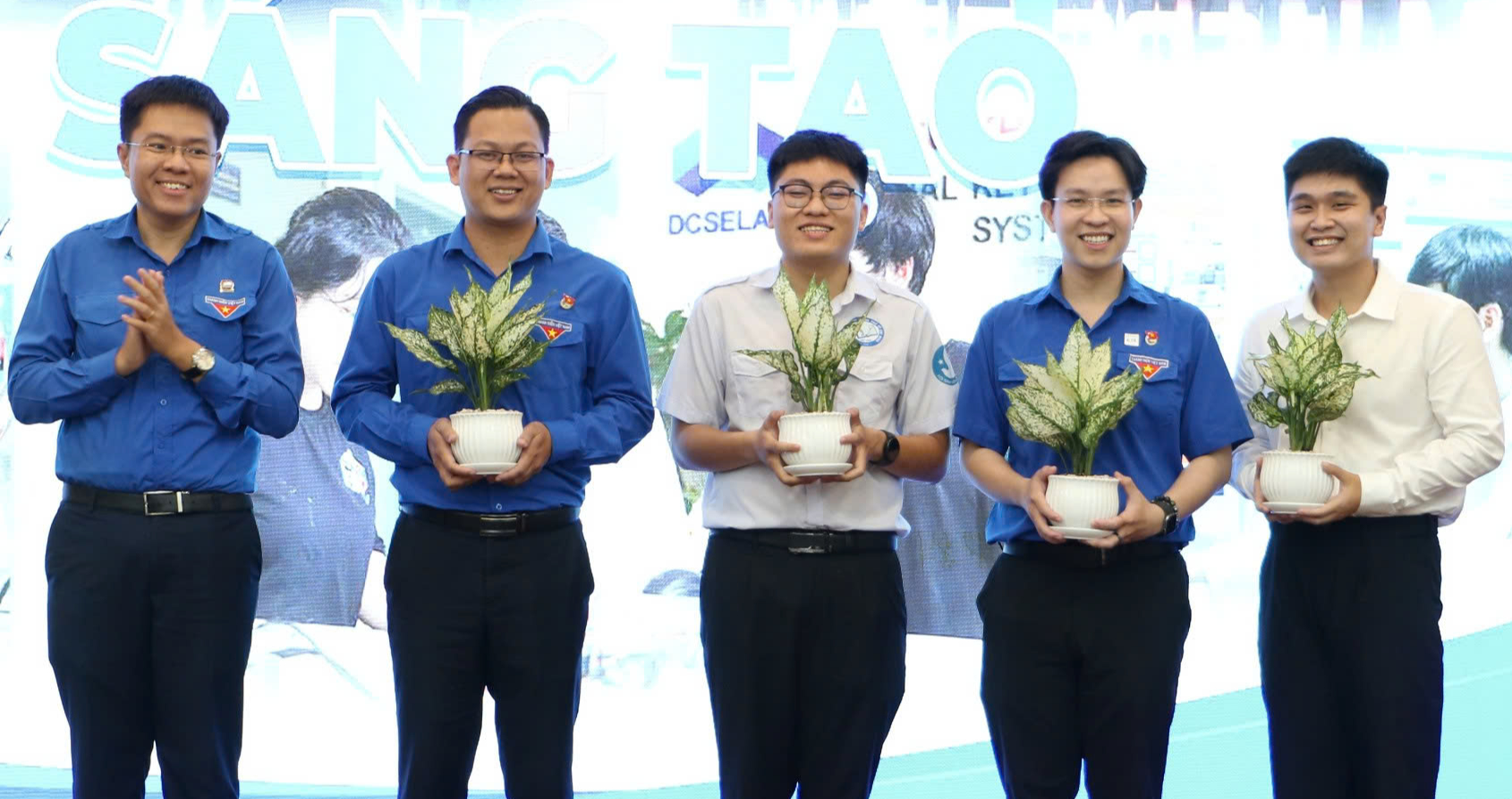 Gặp mặt đại diện thế hệ trẻ ưu tú nhiều thời kỳ TP.HCM: Luôn khát khao cống hiến vì thành phố - Ảnh 5.