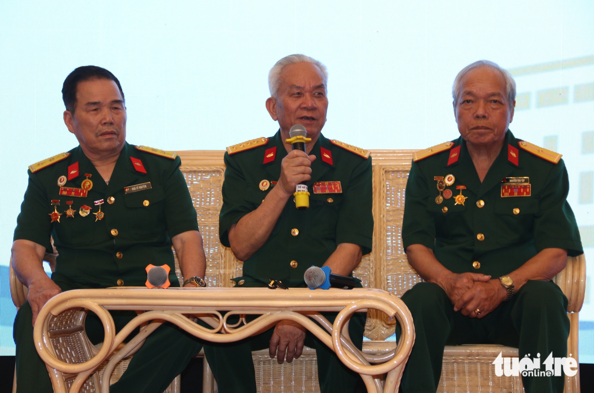 Kíp pháo thủ của chiếc xe tăng 390 huyền thoại về dinh Độc Lập ôn lại thời khắc lịch sử 2 xe tăng 390 - Ảnh 2.