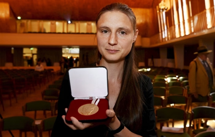 Hai người phụ nữ hiếm hoi trong lịch sử từng được trao huy chương Fields - Ảnh 3.