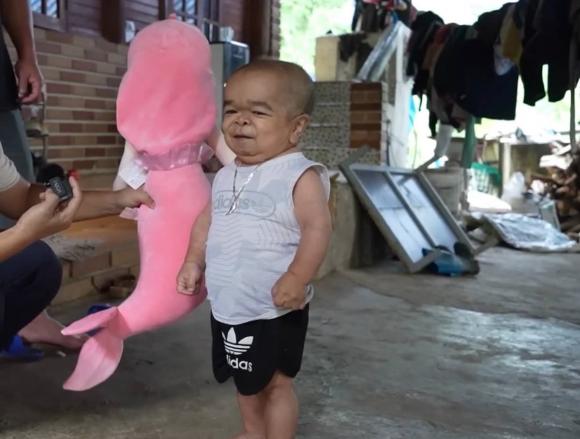 đàn ông thấp bé 2 đàn ông thấp nhất Việt Nam, người đàn ông thấp nhất Việt Nam, anh Lưu ở Sơn La, kiến thức