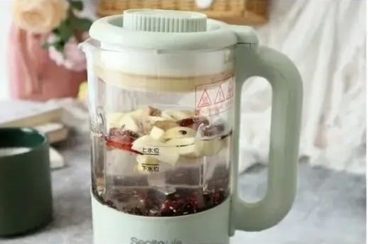 Phụ nữ nên luân phiên uống 3 ly nước này vào bữa sáng để cải thiện tỳ vị và làn da hồng hào, mịn đẹp!- Ảnh 2. Phụ nữ nên luân phiên uống 3 ly nước này vào bữa sáng để cải thiện tỳ vị và làn da hồng hào, mịn đẹp!- Ảnh 2.