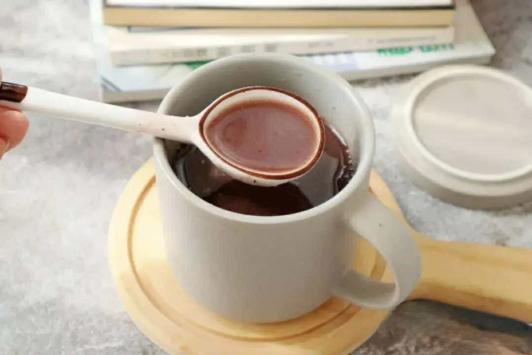 Phụ nữ nên luân phiên uống 3 ly nước này vào bữa sáng để cải thiện tỳ vị và làn da hồng hào, mịn đẹp!- Ảnh 4. Phụ nữ nên luân phiên uống 3 ly nước này vào bữa sáng để cải thiện tỳ vị và làn da hồng hào, mịn đẹp!- Ảnh 4.