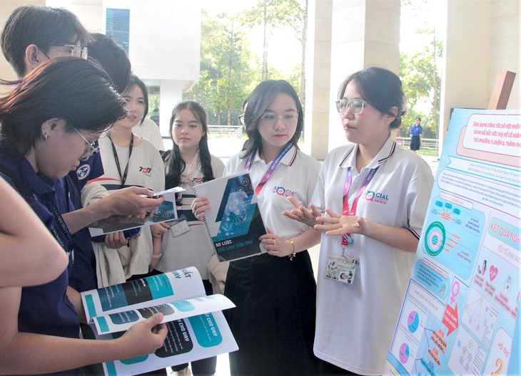 công tác xã hội - Ảnh 2.