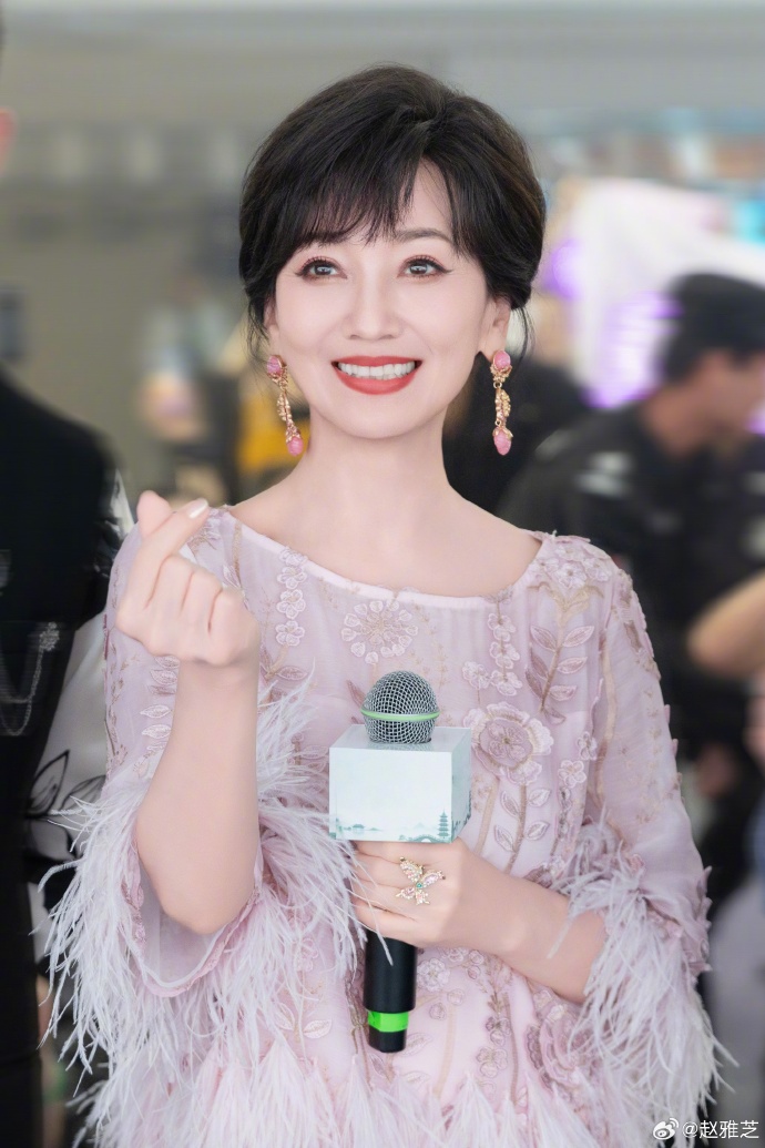 33 năm qua chưa thấy ai trẻ mãi không già như mỹ nhân này: Đẹp sang hết phần thiên hạ, chuẩn tinh hoa hội tụ - Ảnh 4.