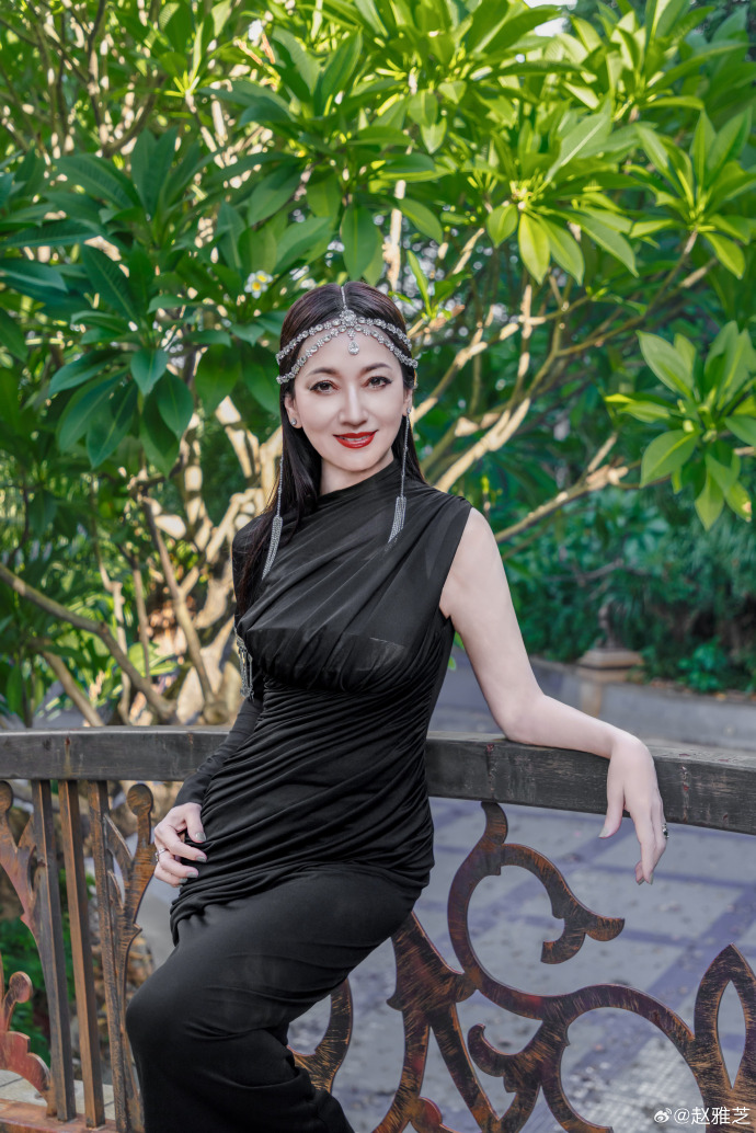 33 năm qua chưa thấy ai trẻ mãi không già như mỹ nhân này: Đẹp sang hết phần thiên hạ, chuẩn tinh hoa hội tụ - Ảnh 8.