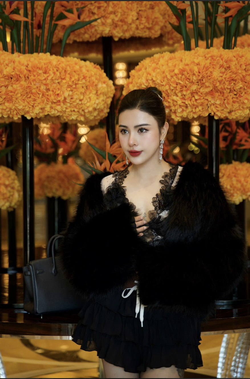 Mai KinZhang - Người đứng sau diện mạo mới của stylist Hoàng Ku sau chuyến đi Thượng Hải - Ảnh 3. Mai KinZhang - Người đứng sau diện mạo mới của stylist Hoàng Ku sau chuyến đi Thượng Hải - Ảnh 3.