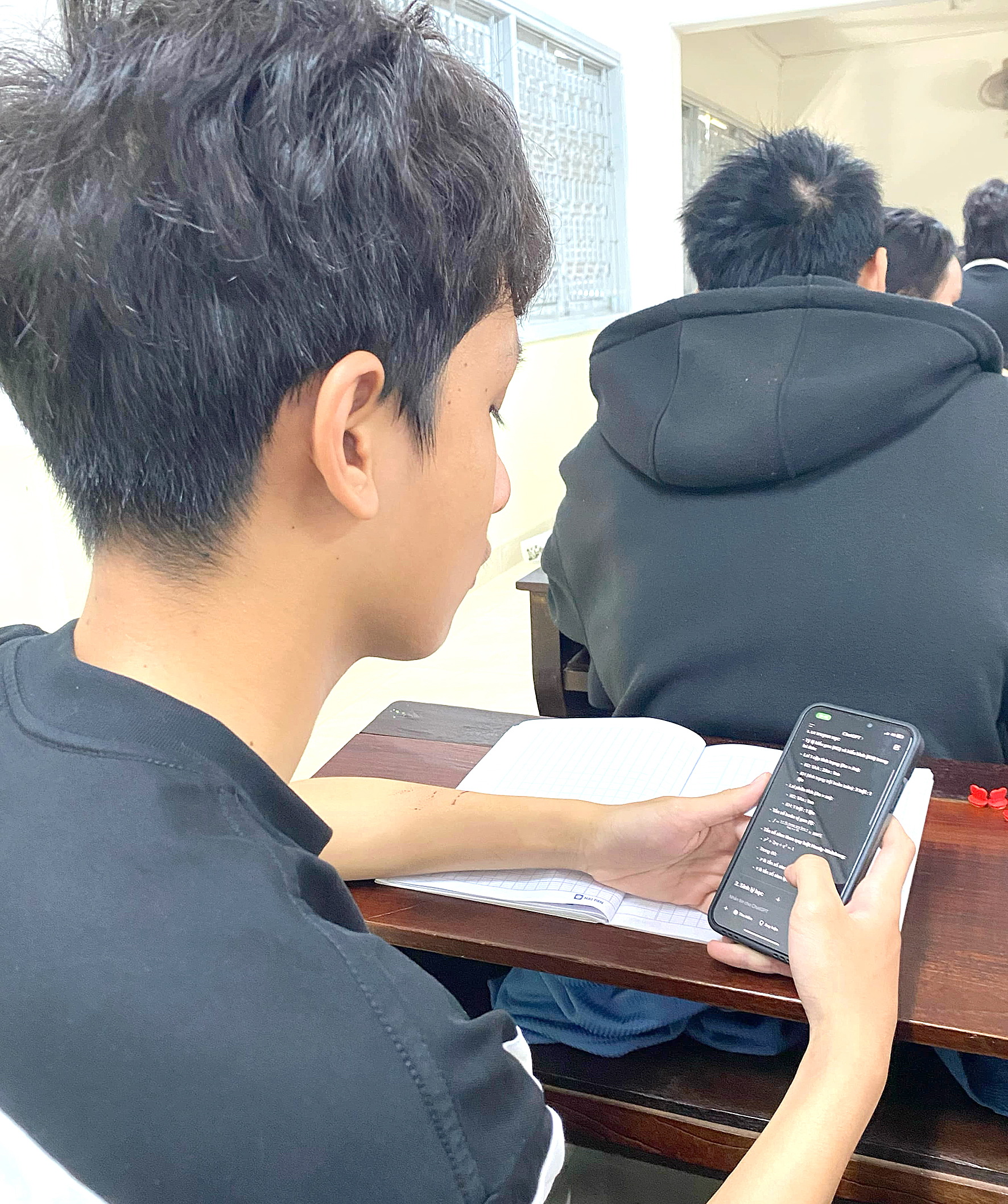 Khi sinh viên 'kết bạn tốt' với AI - Ảnh 2.