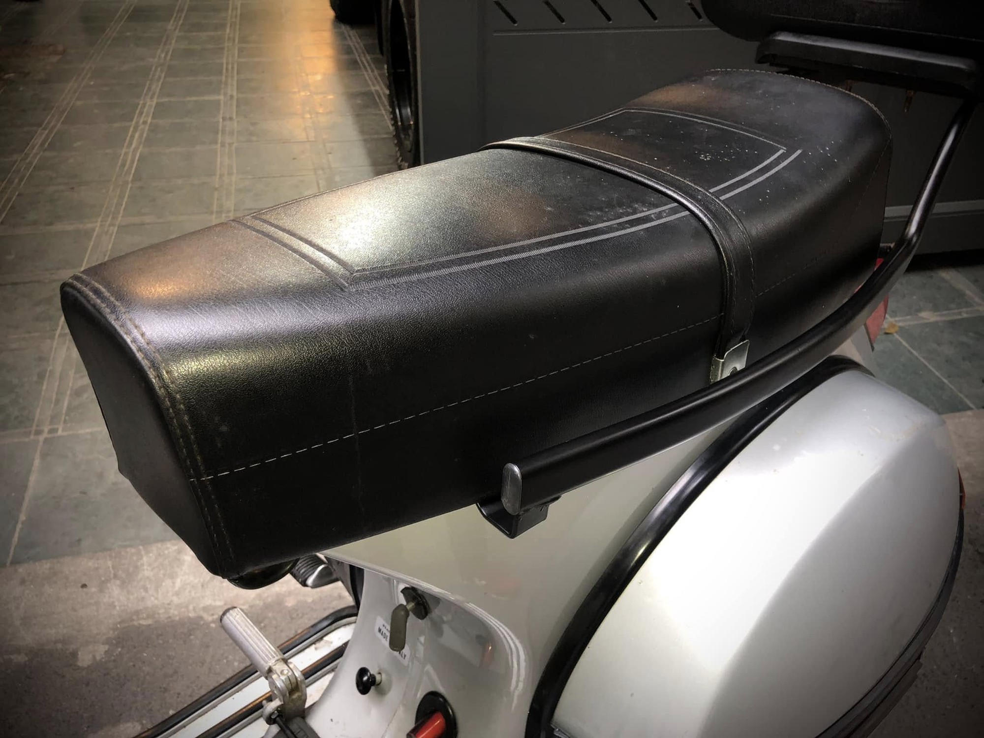 30 năm tuổi, Vespa PX150E vẫn được rao bán 170 triệu đồng, gấp đôi Honda SH- Ảnh 6. Vespa - Ảnh 5.