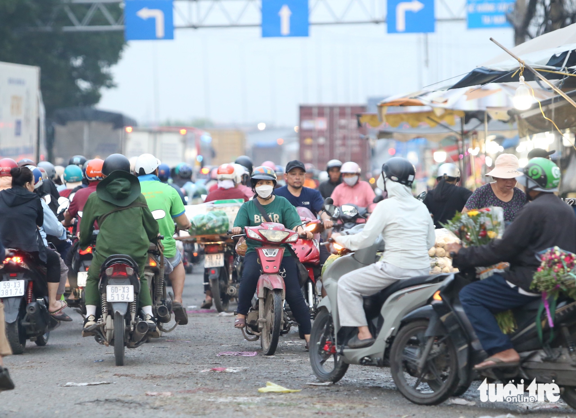 ngược chiều - Ảnh 13.