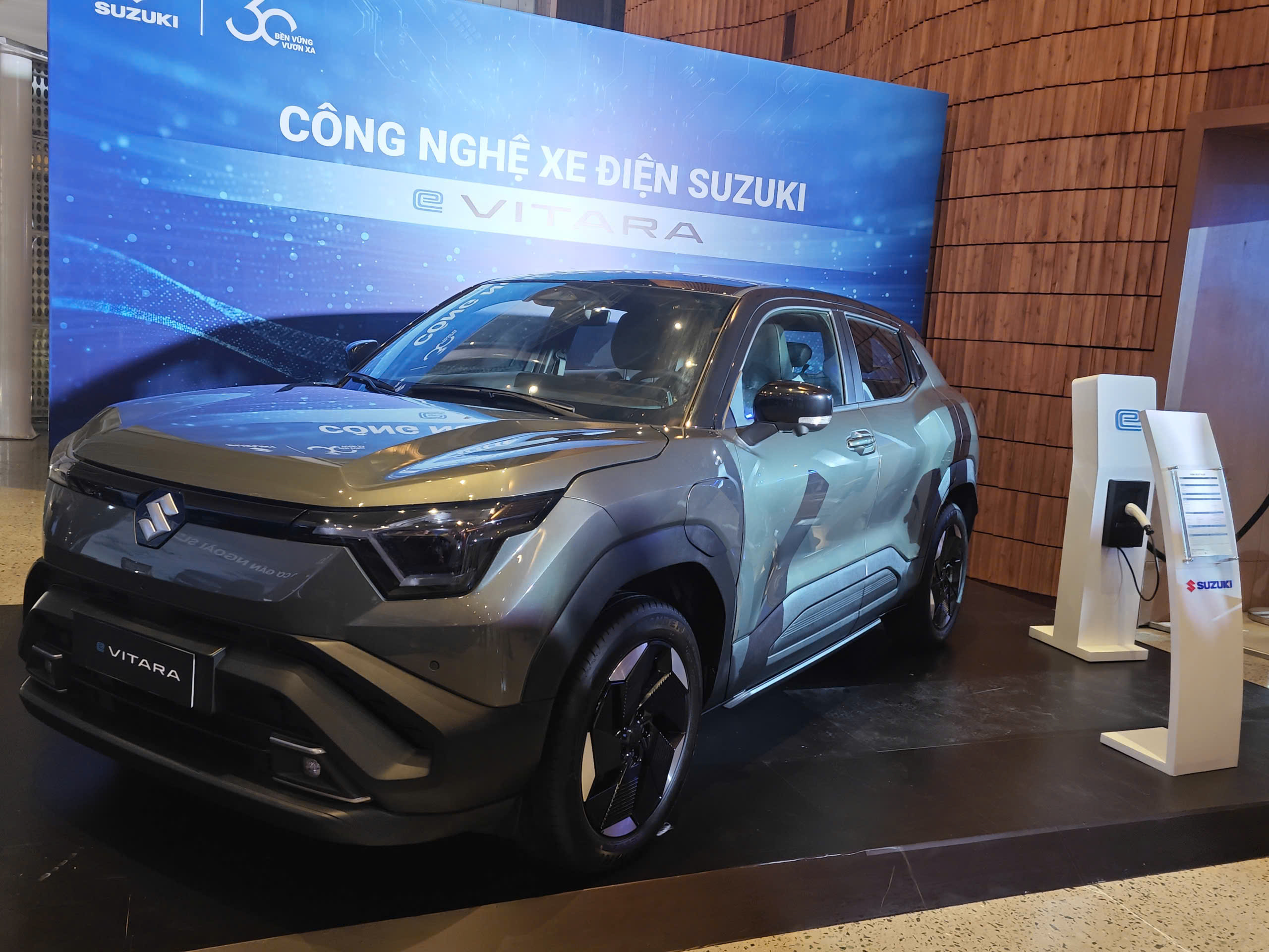 Suzuki Việt Nam cán mốc 1 triệu xe sản xuất tại Việt Nam, sẽ mở rộng sang xe điện 2 Suzuki Việt Nam cán mốc 1 triệu xe sản xuất tại Việt Nam, sẽ mở rộng sang xe điện - Ảnh 2.