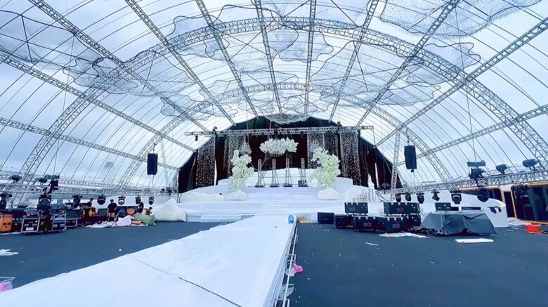 Sao Việt 24h: Hé lộ rạp cưới amp;#34;siêu khủngamp;#34; của Hoa hậu Đỗ Hà và chồng thiếu gia trước giờ G, khung cảnh như cổ tích - 2