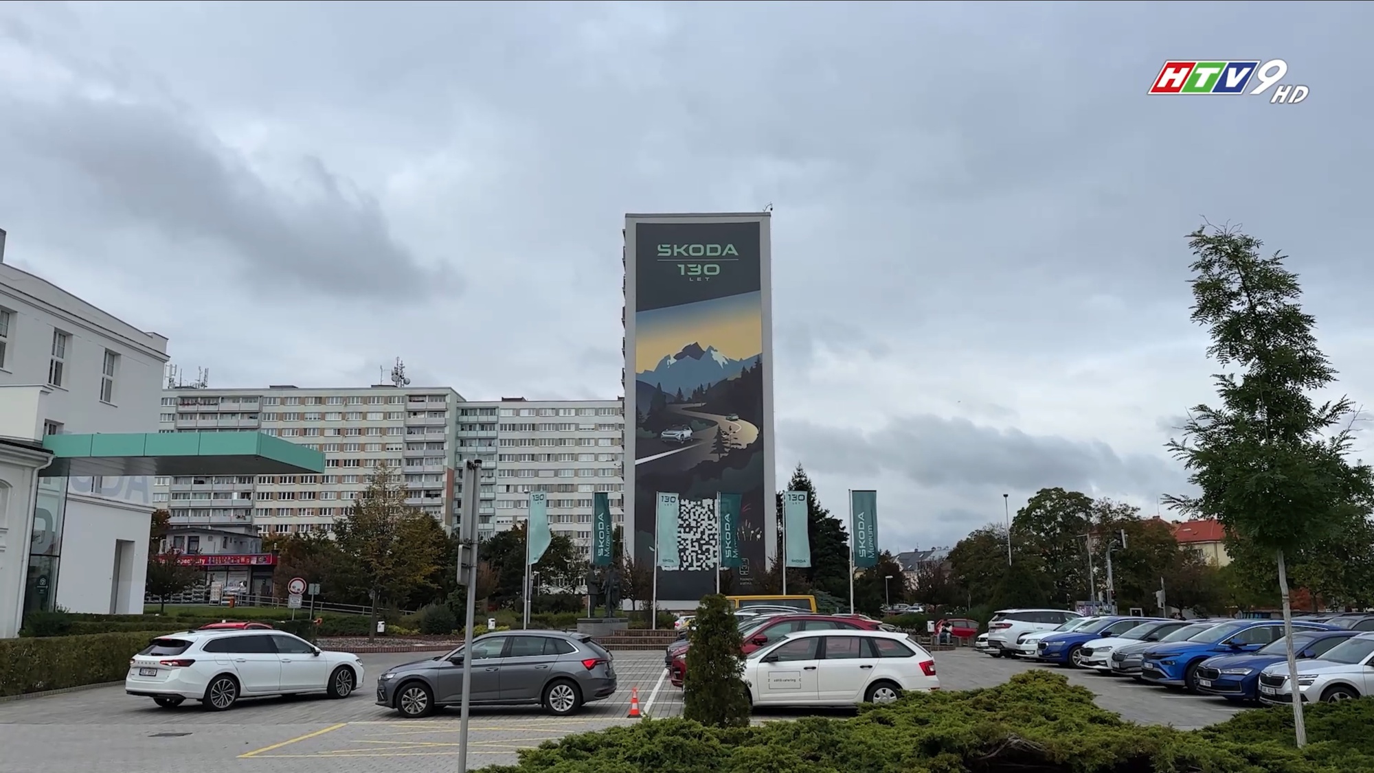 Một vòng Bảo tàng Skoda: Rolls-Royce của người Czech và được 'du hành thời gian' - Ảnh 2.